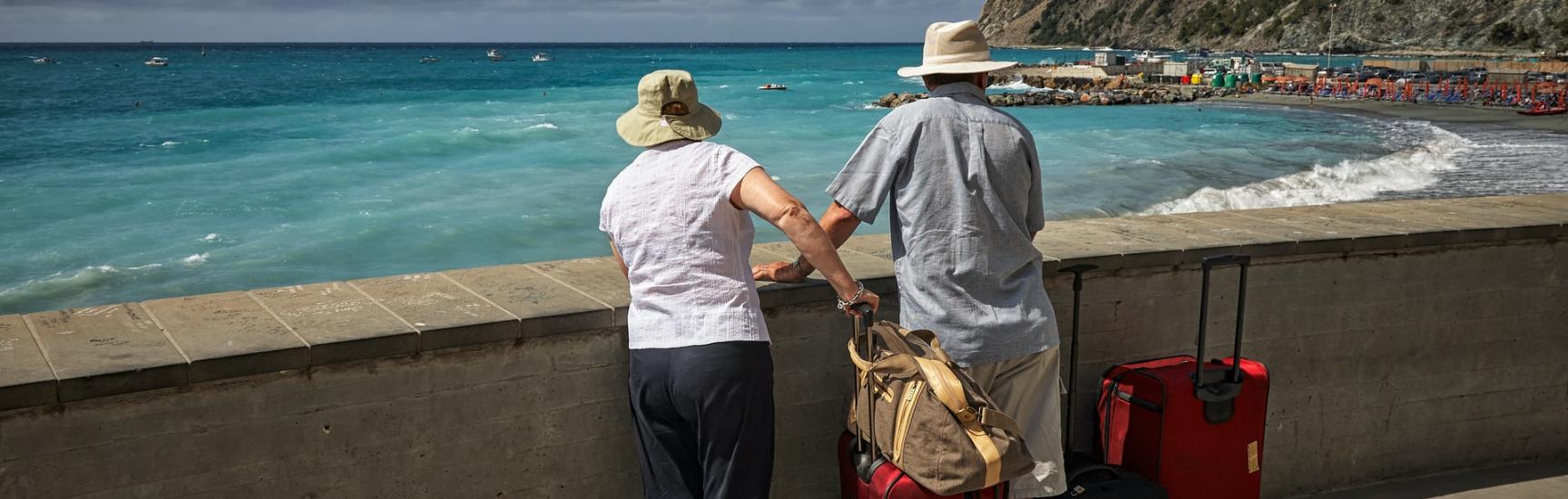 Guide to Travel Insurance for Canadian Seniors I Surex